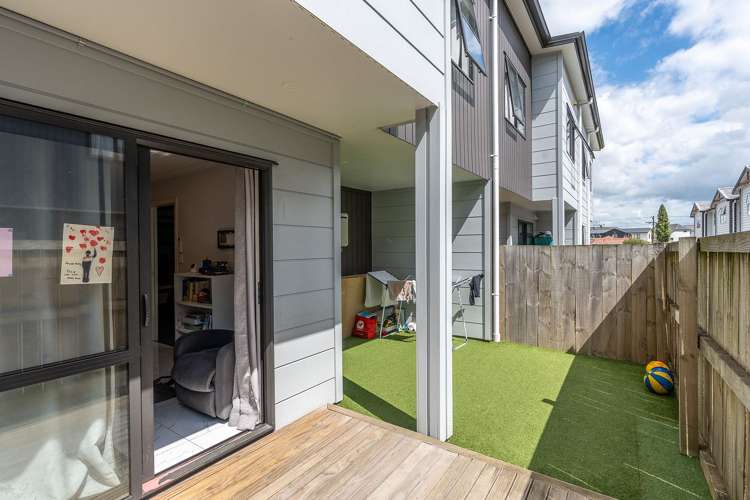 3/105 Knighton Road Hillcrest_4