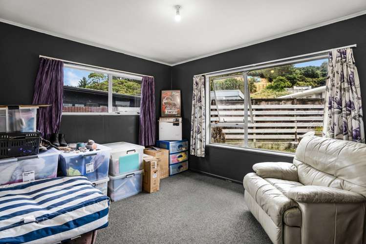 19A Kendal Grove Wainuiomata_9