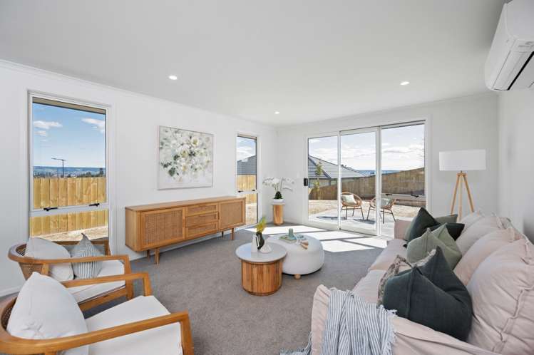 16 Kohekohe Drive Owhata_1