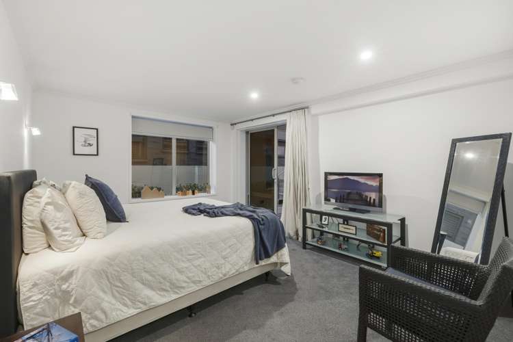 1/104 Harbour Drive Otumoetai_20