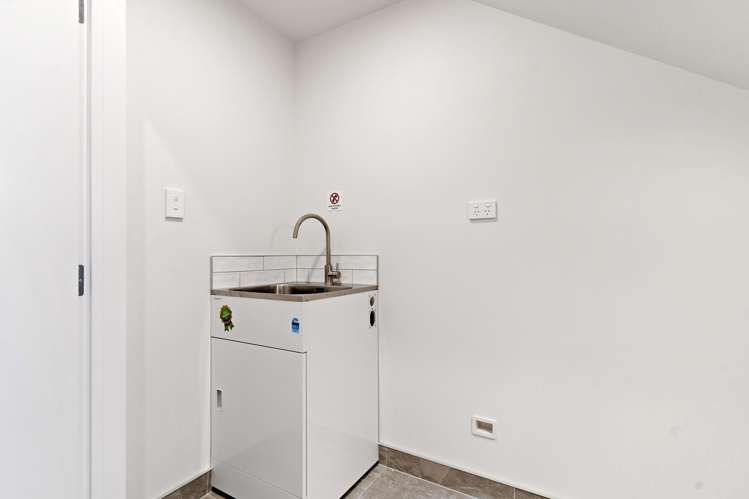 24 Milenio Crescent Mairangi Bay_18