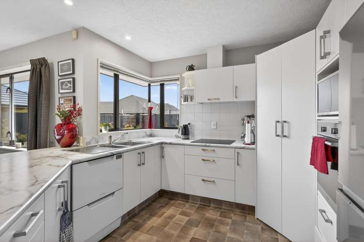 111 Inwoods Close Parklands_15