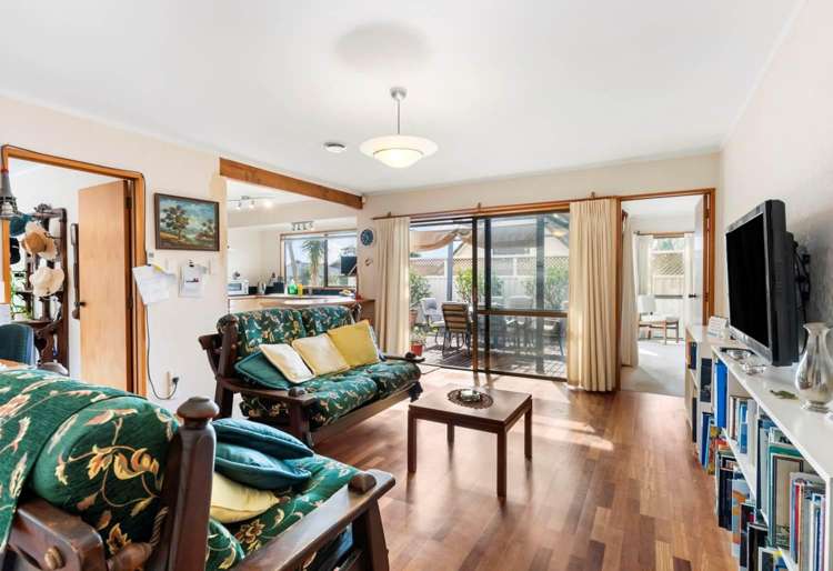 16 Hayes Place 1679_1