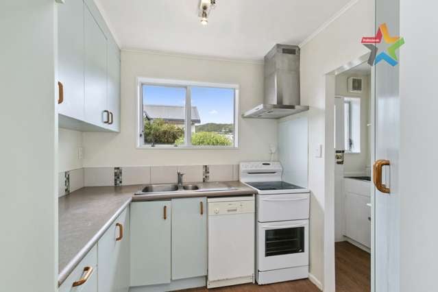 2/35 Parkvale Road Karori_3