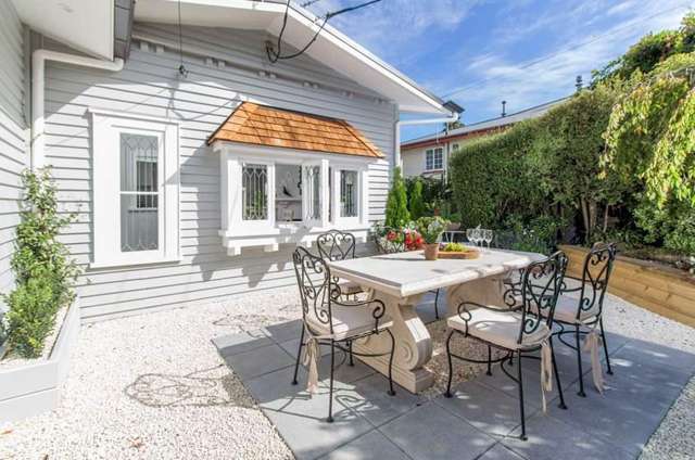 New renovated character bungalow in Epsom