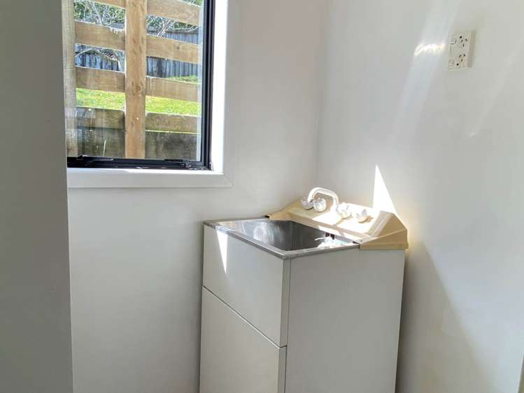 63A Santiago Crescent Unsworth Heights_7