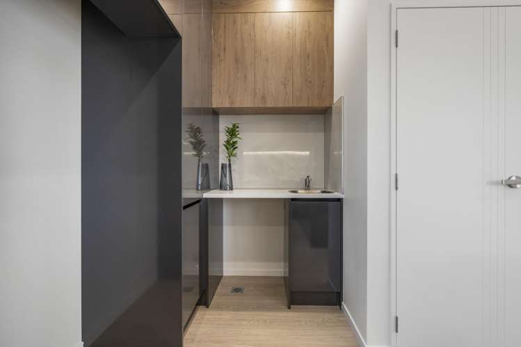 8/16 Binsted Road New Lynn_13