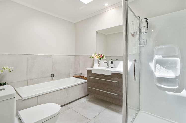 55 Costa Viva Crescent Karaka_9