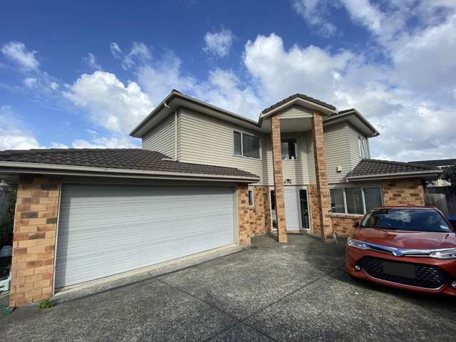 Spacious Brick & Tile Home – A Hidden Treasure!