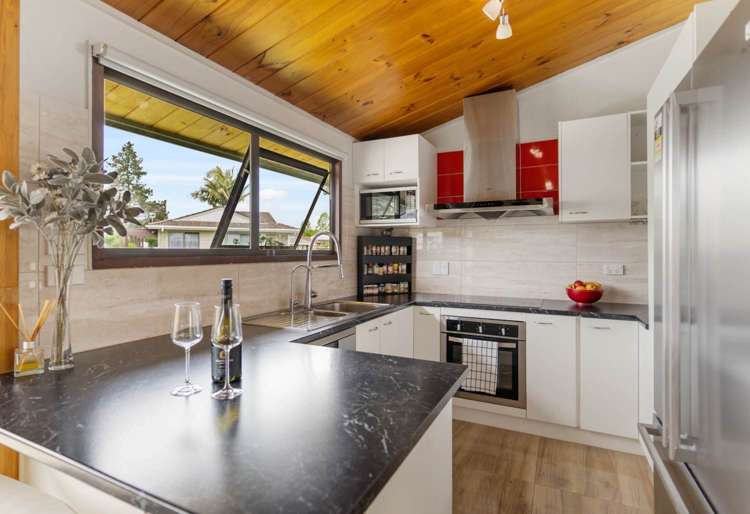 8 Lansdown Place Papakura_5