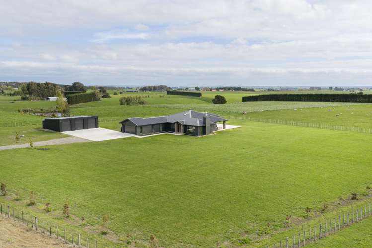 455 Mount Stewart Halcombe Road Halcombe_39