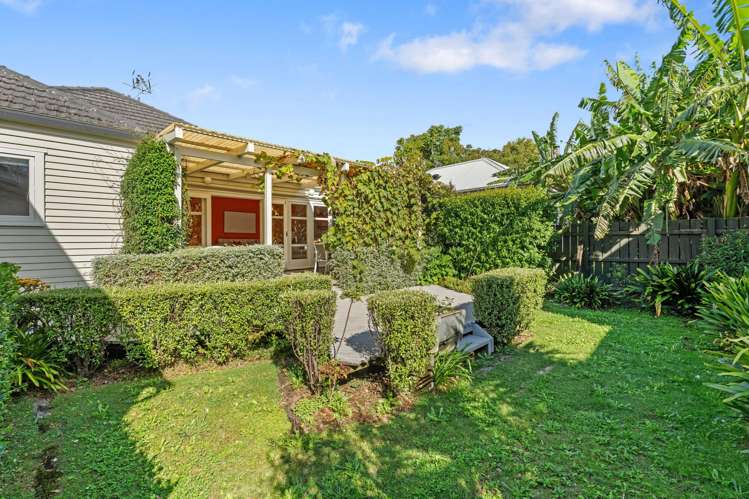 76 Mount Smart Road Onehunga_11