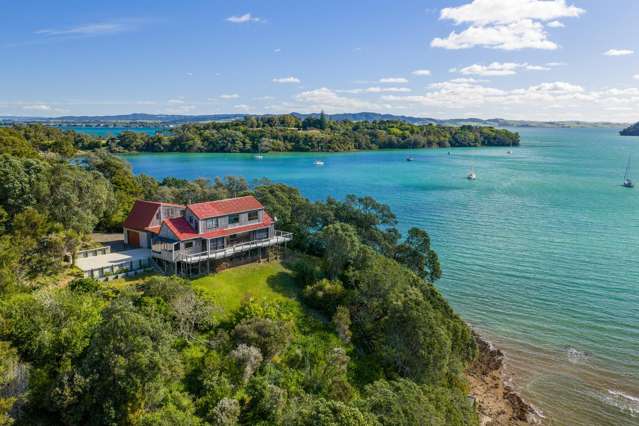 Tranquil Waterfront Haven