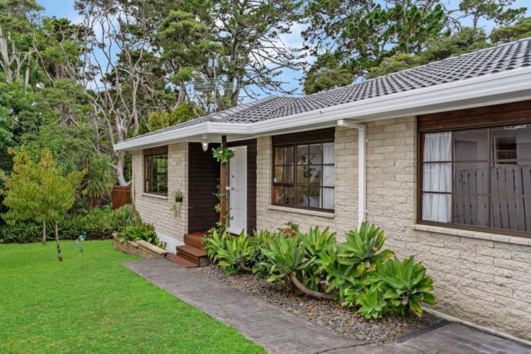 1/2 Golf Road New Lynn_15