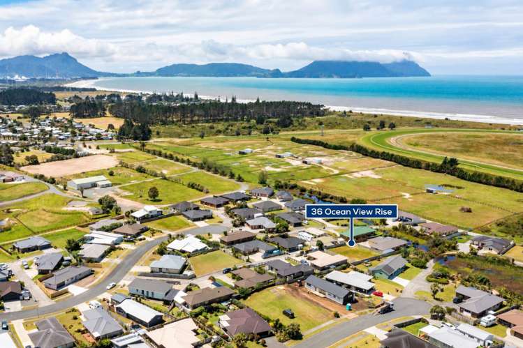 36 Ocean View Rise Ruakaka_0