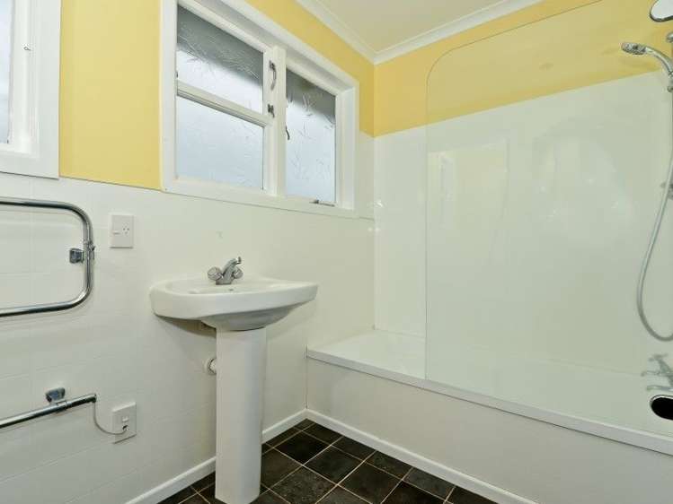 14 Joanna Place Deanwell_32