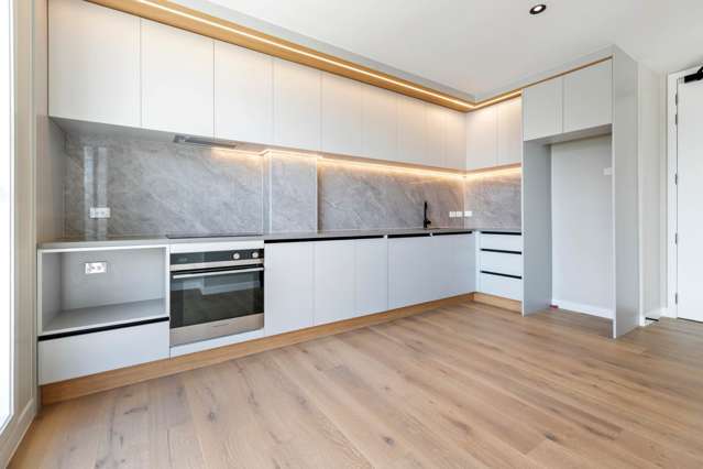 2/12 Burns Avenue Takapuna_4