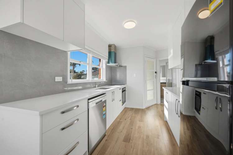 1/68 Bleakhouse Road Bucklands Beach_9