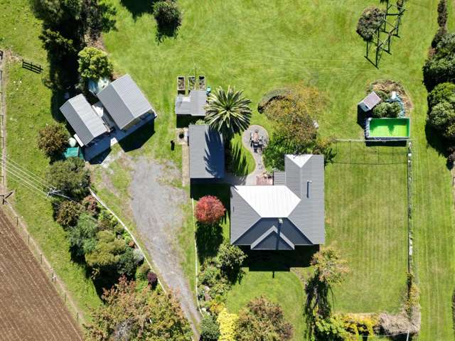 208 Livingstone Road Te Poi_2