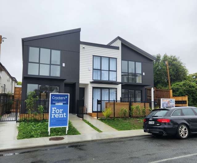 Charming Townhouse, Easy Lifestyle