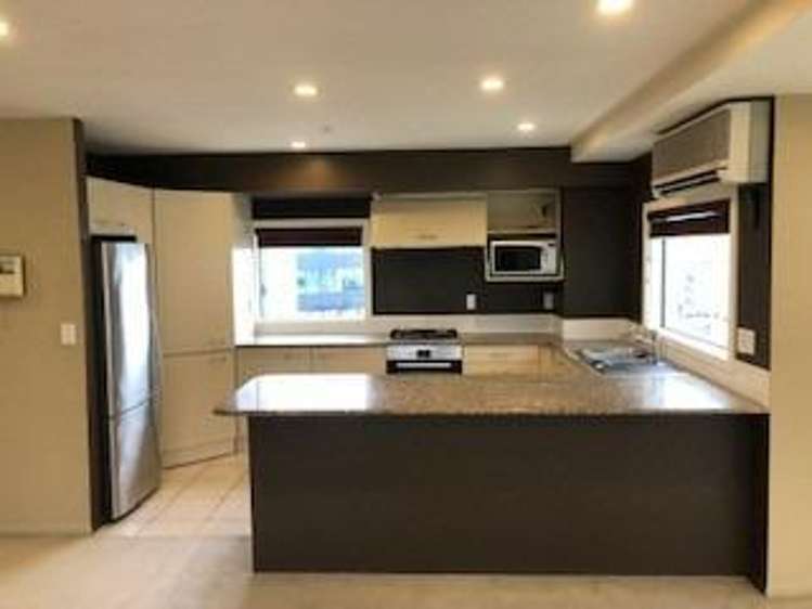 2d/27 George Street Newmarket_5