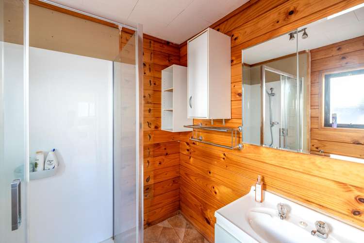 1 Ocean Road Surfdale_16