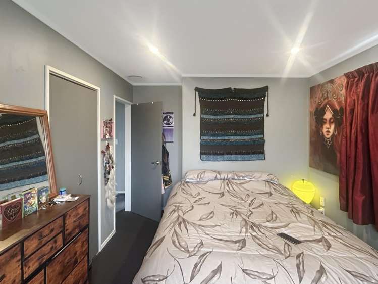 10 Kebbell Avenue 10516_5