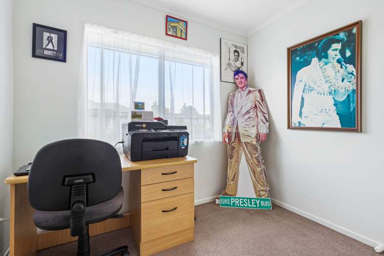 83 Wiltshire Drive Huntington_17