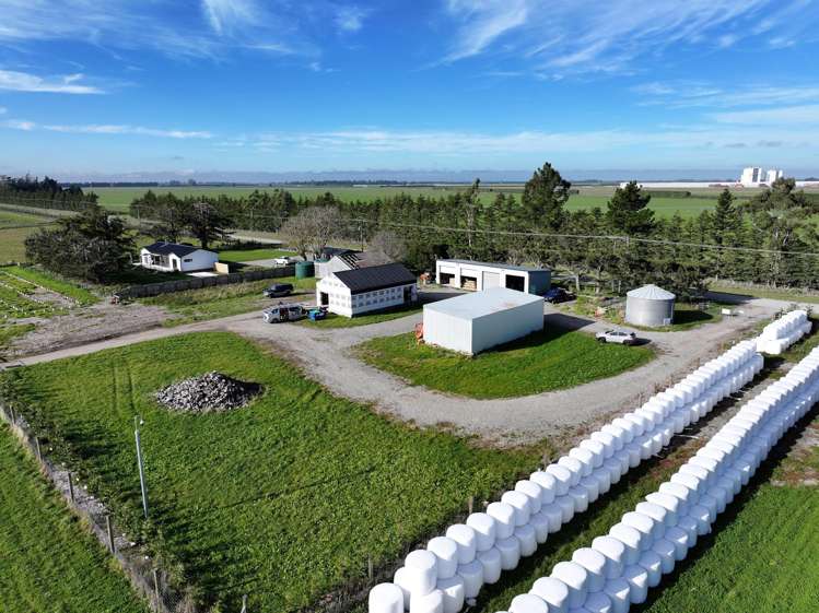 77 Bleak House Road Darfield_5