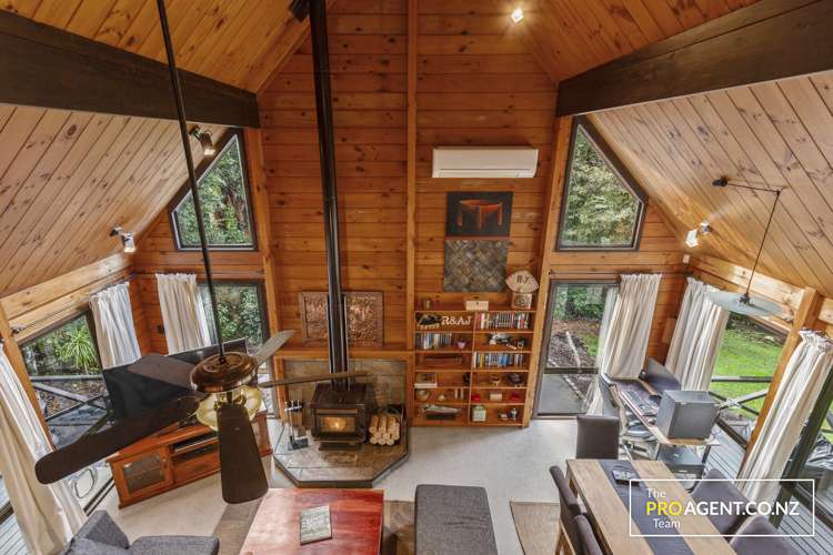 566 Scenic Drive Waiatarua_10