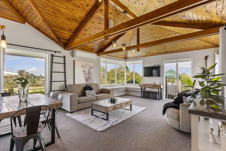 397 Redoubt Road Totara Park_9