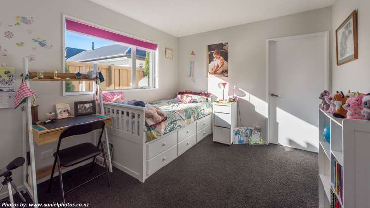 9 Farnborough Way Rolleston_7