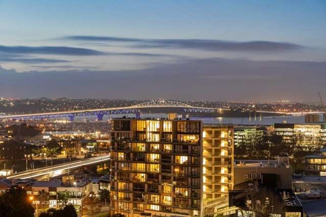 Panoramic City & Harbour Views, 1 Bedroom, 1 Study