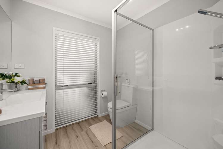 42 Benmore Crescent Pyes Pa_10