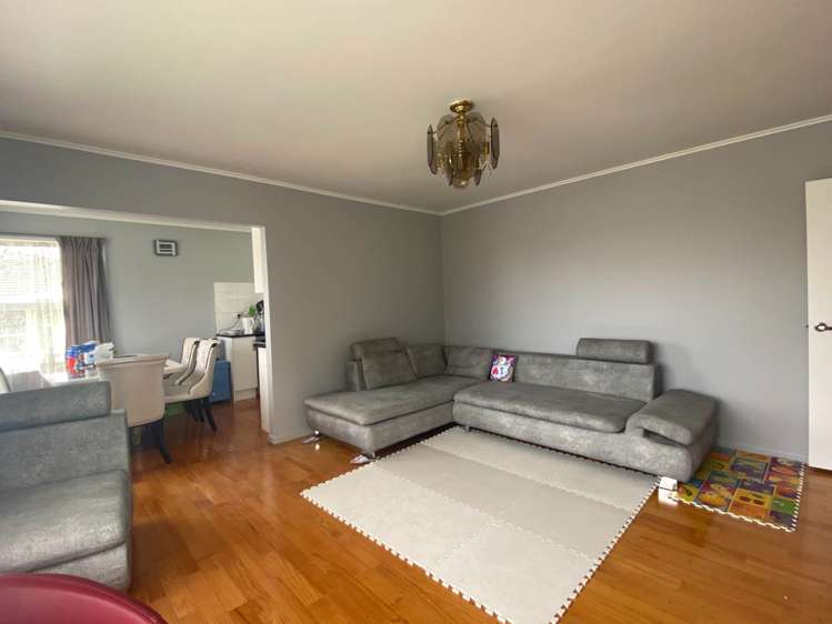 48 Hobart Crescent Wattle Downs_5