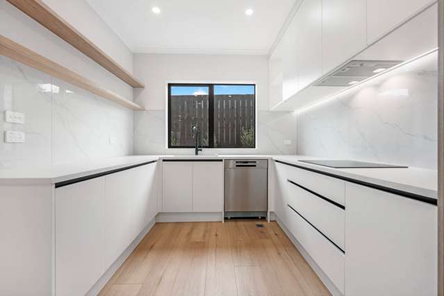 8C Minaret Drive Bucklands Beach_1