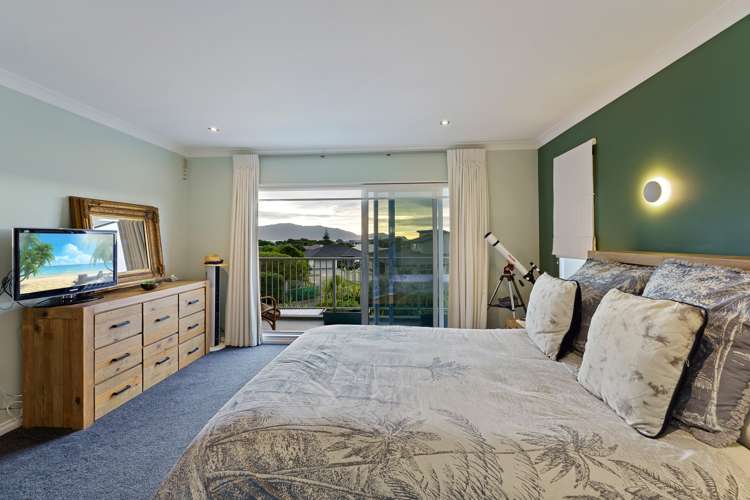 11 Pharazyn Avenue Waikanae Beach_8