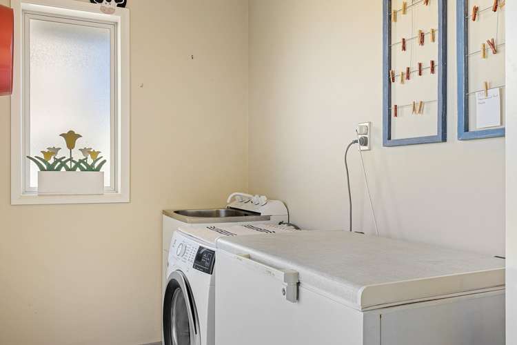 10 Mcmahon Drive Aidanfield_14