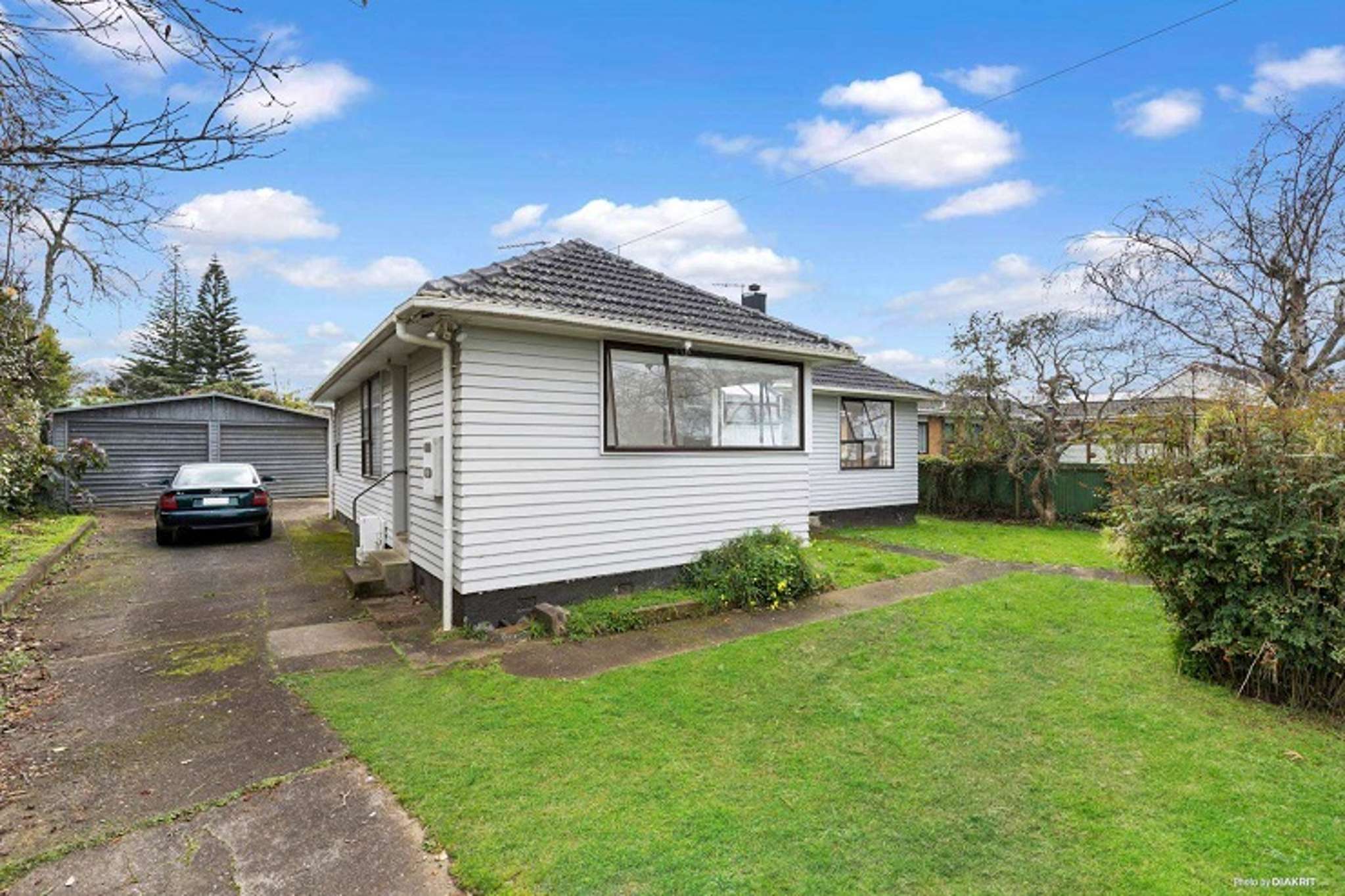 137 bids over 40mins: Panmure house hits $3.75m at auction