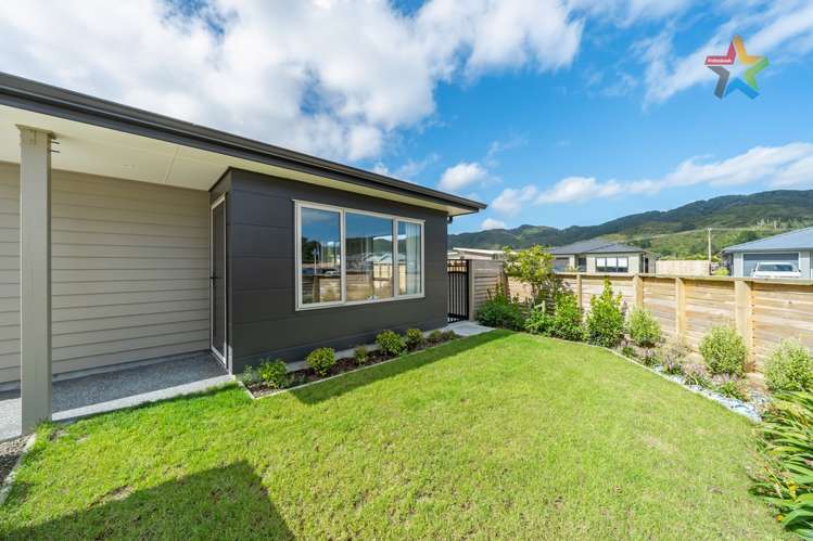 2 Ron Fawcett Way Wainuiomata_17