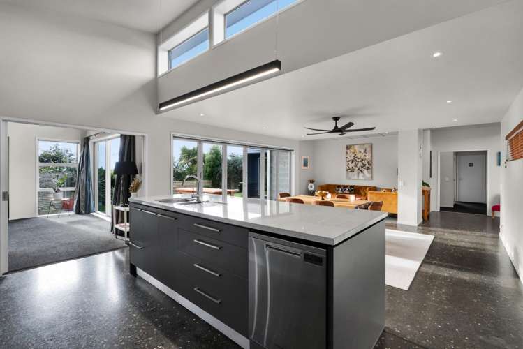 61 Karamea Street Whalers Gate_9