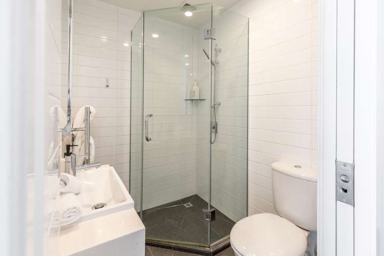 12/60 Hallenstein Street Queenstown_9