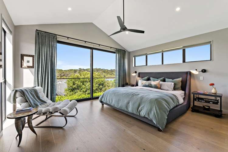 17 Dinning Road Riverhead_7