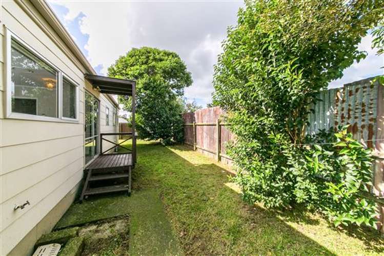 2/92 Kenderdine Road Papatoetoe_13