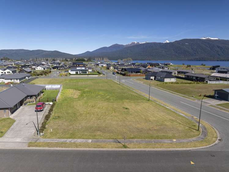 31 South Arm Drive_1