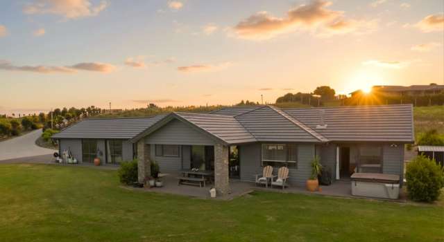 LIFESTYLE, MODERN HOME, SEA VIEWS