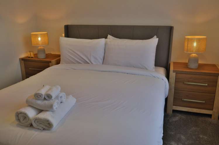 2/23 Awaroa Road Sunnyvale_5