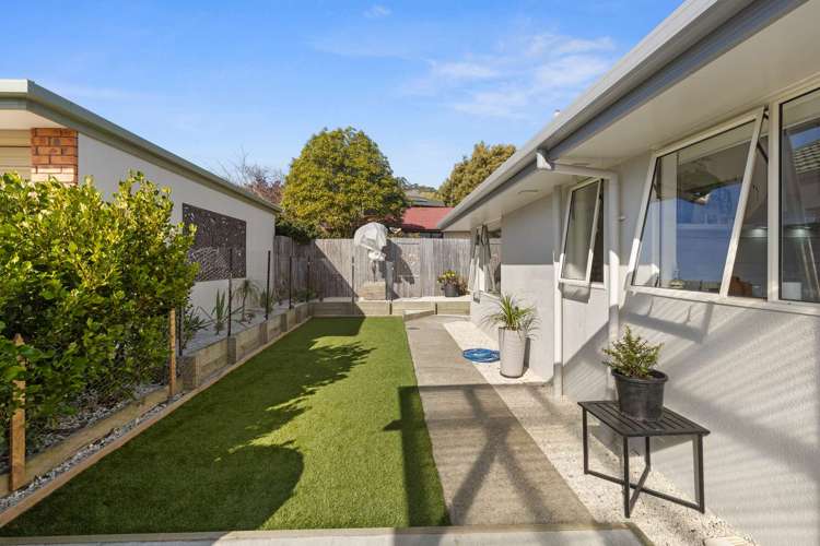 15a Vining Crescent Stoke_16