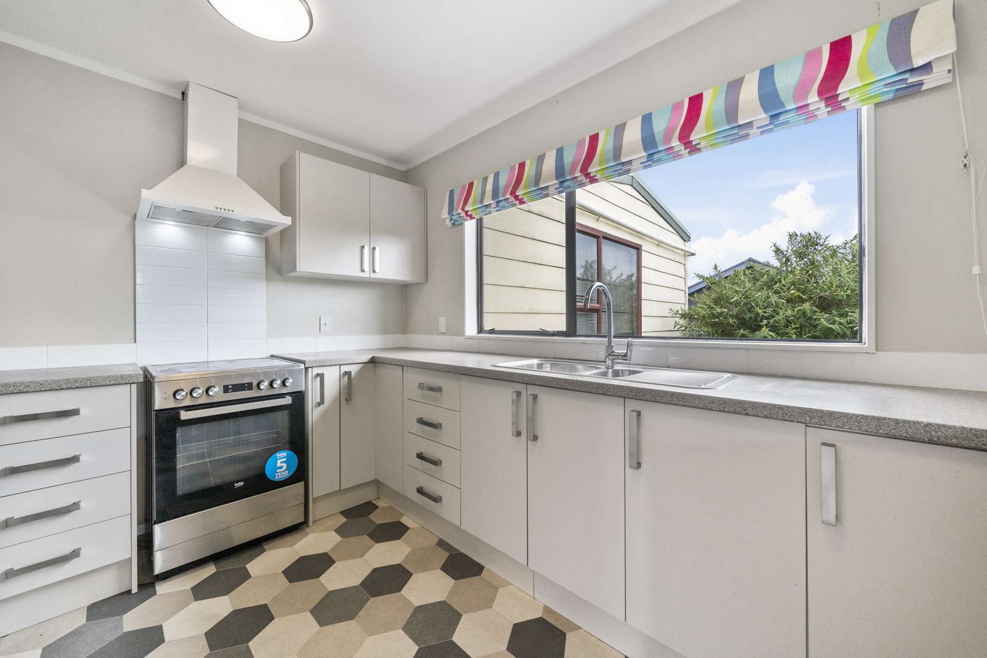 32b Outram Grove Kelson_0