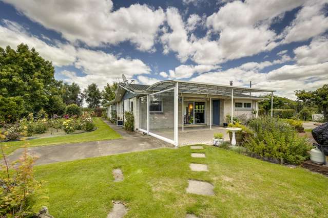 Vendors say sell - Selling well below RV!